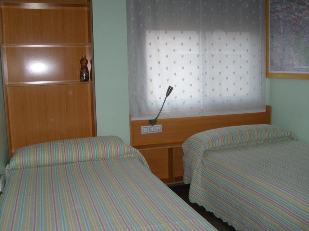 Estancias Del Ebro Hotel Zaragoza Ruang foto